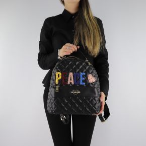 Mochila de Love Moschino negro acolchado con las palabras Paz JC4227PP06KC0000