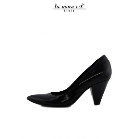 DECOLLETE' MEDIUM TIP BLACK CALF