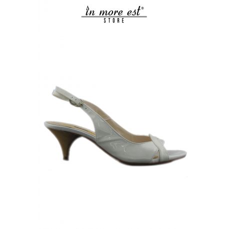 FLAT SANDAL PATENT WHITE LEATHER HEEL WOOD