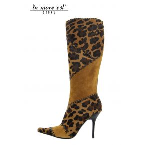 BOTTE HAUTE ORTEIL SPOTTED PONY BROWN SUEDE COUTURES EN CUIR MARRON DE HAUTE SUPÉRIEURE