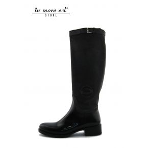 LOW BOOT BLACK/GREY SUEDE/RUBBER TYPE RAIN, HIGH UPPER BUCKLE CLOSURE METAL SILVER