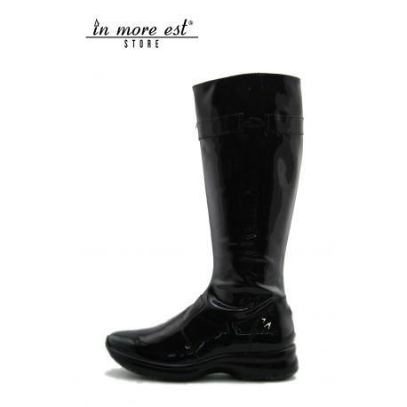 LOW BOOT SPORTS D'UNE PEINTURE NOIRE DE LA JAMBE DE HAUT PLAC EN MÉTAL BRUNI G LOGO EN BAS NOIR EN CAOUTCHOUC