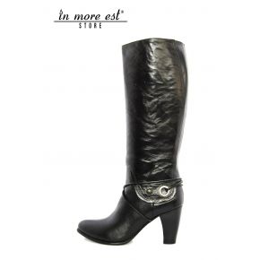 BOTTES DE MOYEN-HAUT DE LA JAMBE DE VEAU NOIR