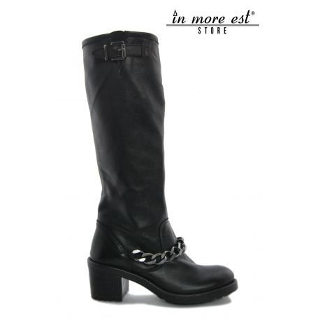 BOOTS MEDIUM-LEG HIGH-CALF BLACK CHAIN AND BUCKLE FRAME BOTTOM RUBBER CARARMATO