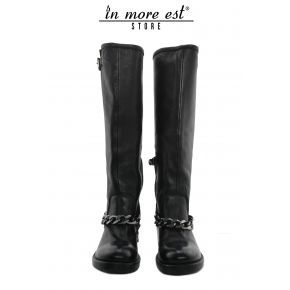 BOOTS MEDIUM-LEG HIGH-CALF BLACK CHAIN AND BUCKLE FRAME BOTTOM RUBBER CARARMATO