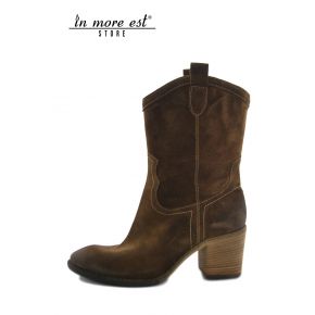 THE BOOT MEDIUM-LEG LOW BROWN SUEDE