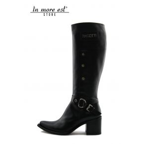 THE BOOT MEDIUM-LEG LOW-TEXAN CALF BLACK BUCKLE METAL FRAME AND LOGO-BUTTON PLACKET METAL PACIOTTI