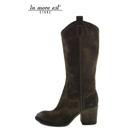 DÉMARRAGE DE LA MOYENNE DE LA JAMBE-MEDIUM BROWN SUEDE