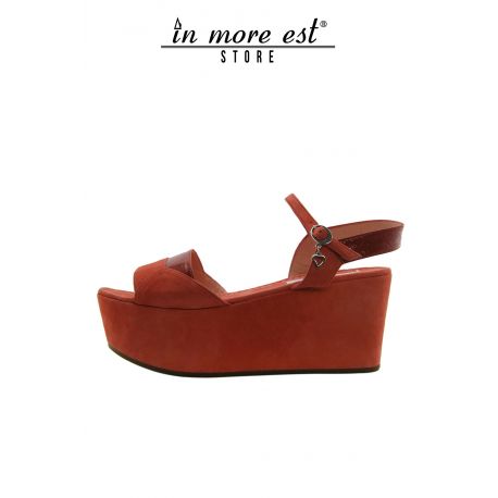 WEDGE MEDIA SUEDE CORAL