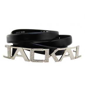 CEINTURE BASSE EN CUIR NOIR À BOUCLE PLAQUE EN MÉTAL ARGENTÉ ET STRASS LOGO DE CHACAL