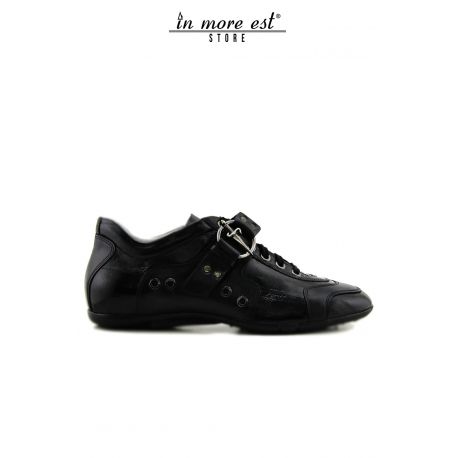 SNEAKERS LOW EEL GLOSS BLACK STICKER EMBLEM PACIOTTI