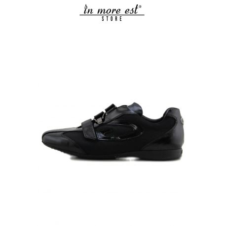 SNEAKERS BASSA TESSUTO NERO PUNTA E TALLONE VERNICE NERA LUCIDA STRAP STEMMA G LATERALE