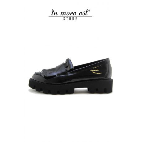 MOCCASIN BLACK PATENT LEATHER FRINGED THE BOTTOM OF CARARMATO BLACK RUBBER