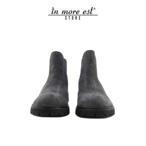 SOCKET MEDIUM BLACK LEATHER ELAST LAT CAVIGL THE BOTTOM OF THE BLACK HEEL AND BLACK WOOD