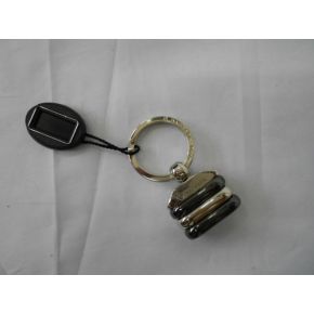 KEYCHAIN EN MÉTAL ARG/POLI