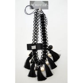 NECKLACE WITH BLACK PENDANTS AND BOWS