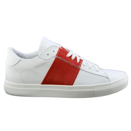 Baskets basses blanc et rouge Lea Gu dans la peau