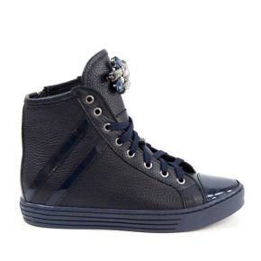 sneaker in pelle con dettaglio spilla strass