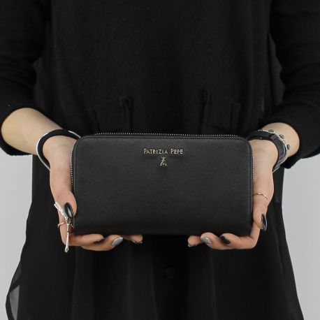 Wallet zip around Patrizia Pepe black