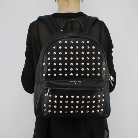 Rucksack von Patrizia Pepe in schwarz mit nieten und perlen 2V5850 A2XM