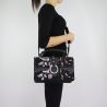 Bolsa de mano y hombro del bolso de Crossbody Dock con bordado de flores de tamaño M A68039 T6795